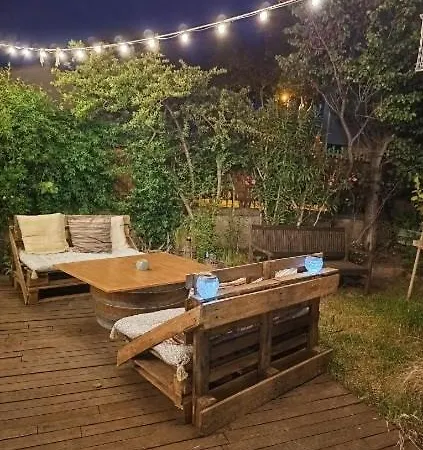 Bed & Breakfast Les Volets Verts Saint-Laurent-de-la-Cabrerisse