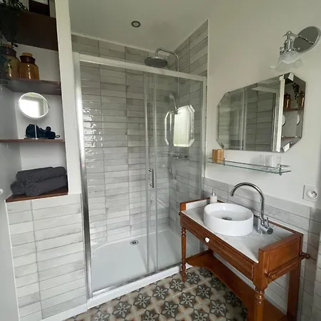 Bed & Breakfast Les Volets Verts Saint-Laurent-de-la-Cabrerisse