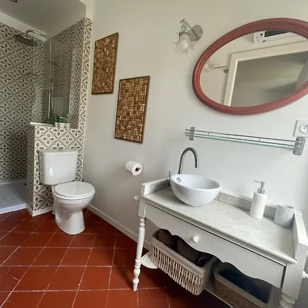 Bed & Breakfast Les Volets Verts Saint-Laurent-de-la-Cabrerisse