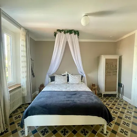 Bed & Breakfast Les Volets Verts *